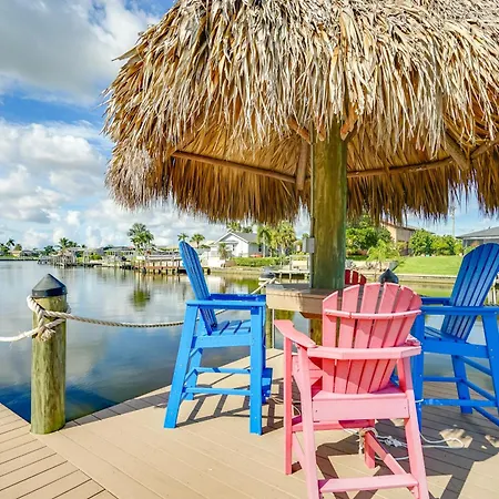 Canalfront Cape Coral Villa, Tiki Hut And Large Pool